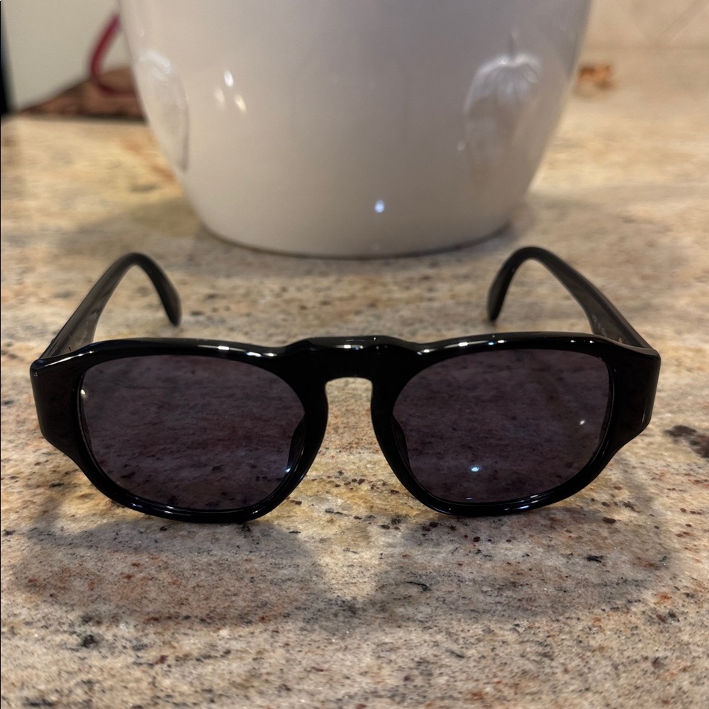 Chanel Vintage Sunglasses Black w/Silvertone Lens - Picture 6 of 14